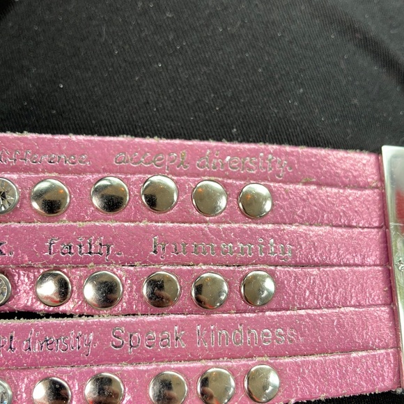 NWT Inspirational sparkle bracelet Humanity For All Wynk Sow Peace LOVE Unity - Picture 5 of 13